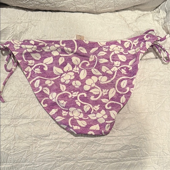Victoria's Secret Purple and White Floral Bikini - Picture 3 of 3